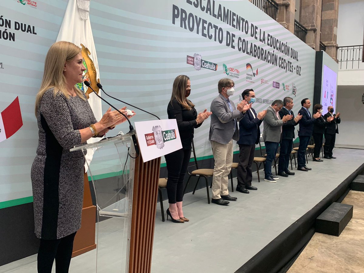 ccecyte's tweet image. Con el acompañamiento del Sr. Gobernador Ing. Miguel A. Riquelme Solís y la Mtra. Rocío Serrano Barrios se lleva a cabo el Arranque del escalamiento de la Educación Dual en Coahuila. #EducacionDual #ExcelenciaEducativa @CECyTECoahuila @ccecyte