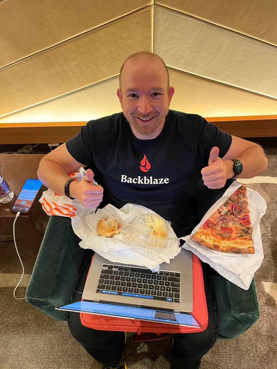 YevP's tweet photo. Busy few days means my coworkers bring me food in the lobby from wherever they end up going.
Pictured: bagel with lox, NYC cheesecake, and a pizza slice. 💪🔥
#BackblazeIPO #BlazeOn https://t.co/eDGRJmj3f4