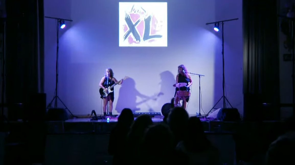 Finaliza nuestro congreso con la gran actuación de @LasXL #2CongresoFepaio #igualdadprofesional