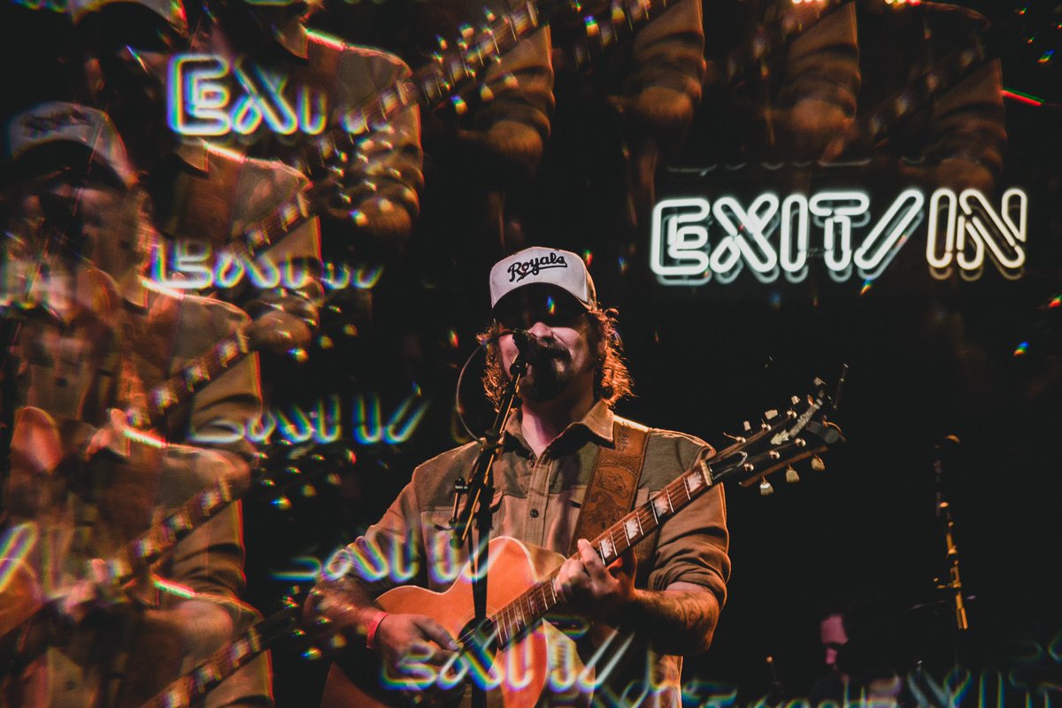 EXIT_IN's tweet photo. got back to our roots with #RileyDowning, #willyteataylor, & @KassiValazza last night 👏 | 11.11.21
📷: @julesinnash https://t.co/wulbdyKZVB