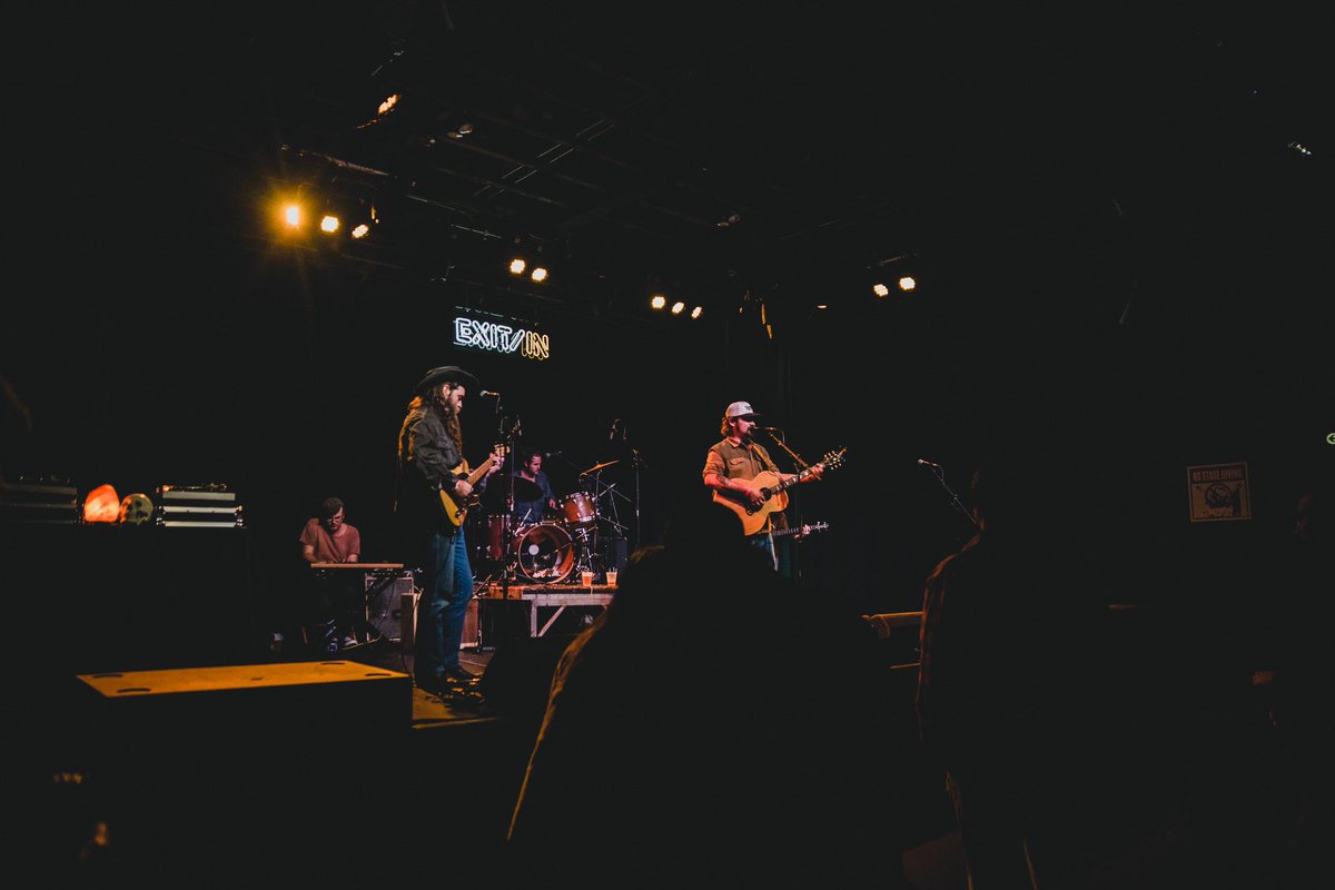 EXIT_IN's tweet photo. got back to our roots with #RileyDowning, #willyteataylor, & @KassiValazza last night 👏 | 11.11.21
📷: @julesinnash https://t.co/wulbdyKZVB
