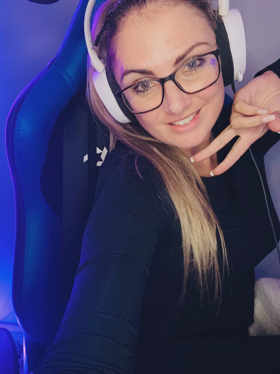 Am drawing some stuff, apparently
twitch.tv/saltymonkeh