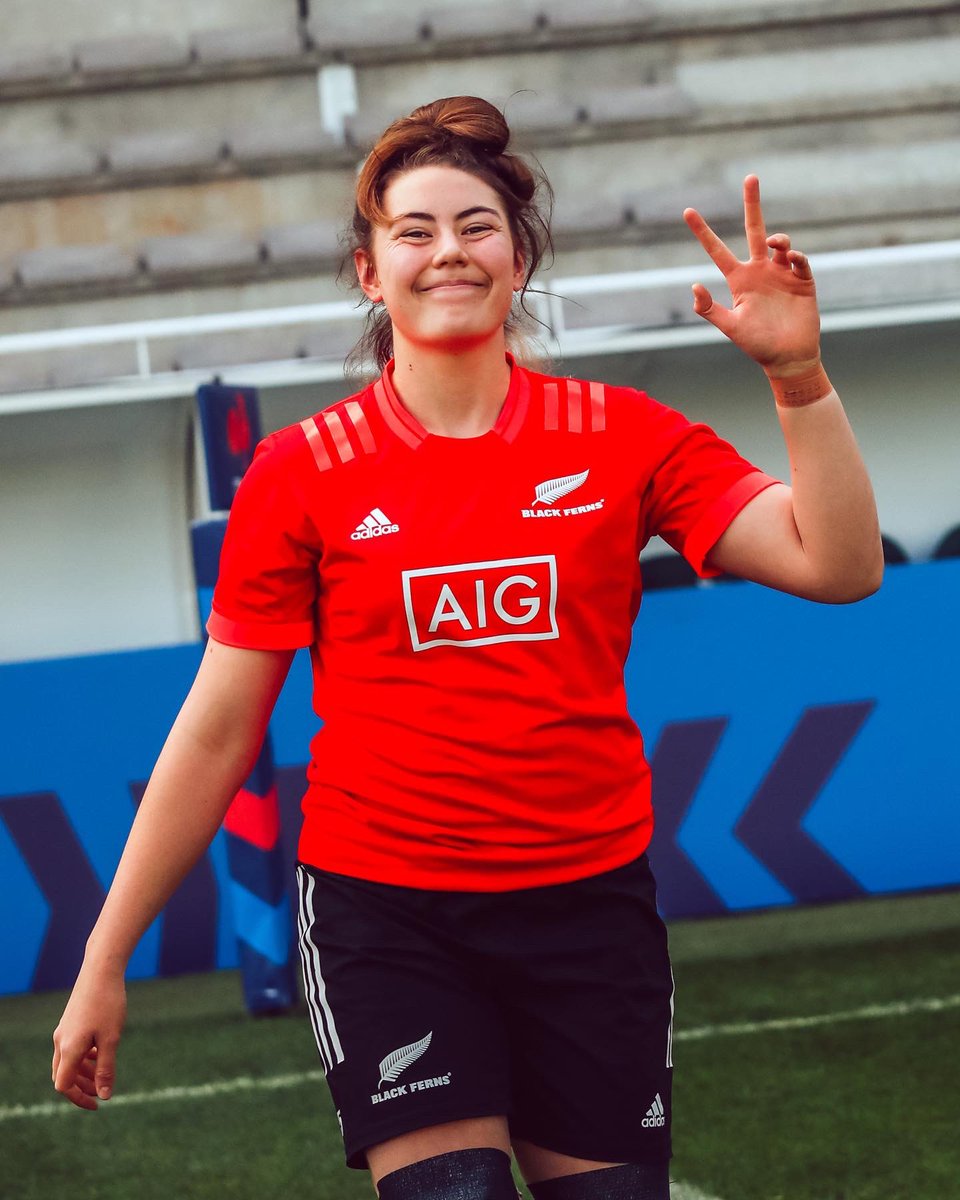BlackFerns's tweet photo. Ready to go in Pau✌🏼

#FRAvNZL #LoveEveryMinute https://t.co/S8nIEugCHg