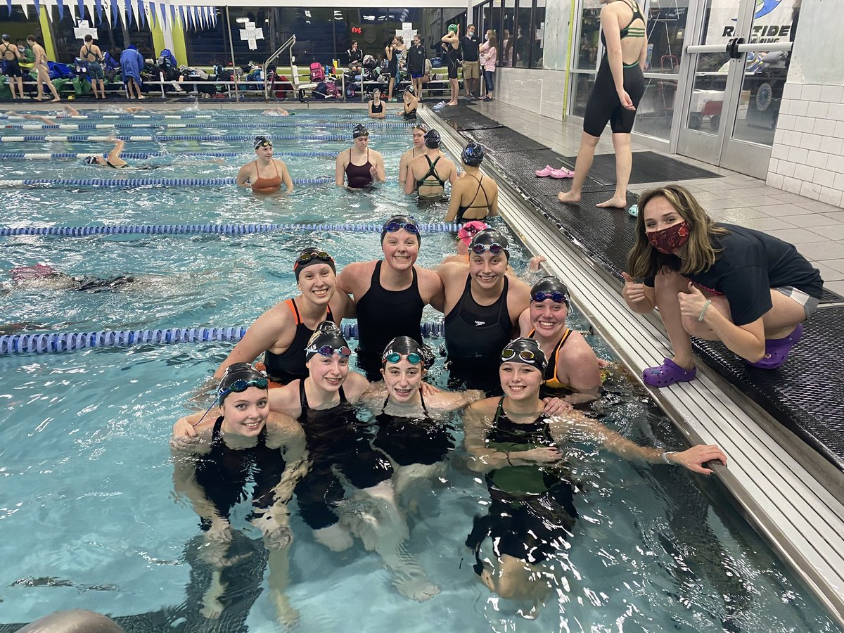 SECTION FINALS TONIGHT!! At Bluwater Aquatic Center <a href="/6/">Adrián Lamo</a>! So excited to see some speedy swims!!🦅🤎