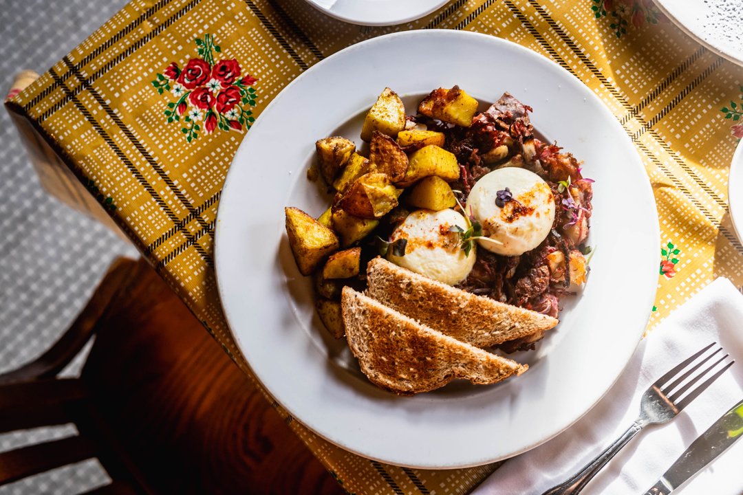HelensRVA's tweet photo. 📖 Example menu and reservations in bio! 
Please come enjoy see our beautiful, expanded, covered patio or a cozy table inside! ✨

Walk in’s are welcome! 💕
We don’t take reservations for brunch. 

Chef @clay.hoss 👨‍🍳 

Photo @couragecophoto 📸

Hours:
Brunch S https://t.co/jrfhbiQR0l