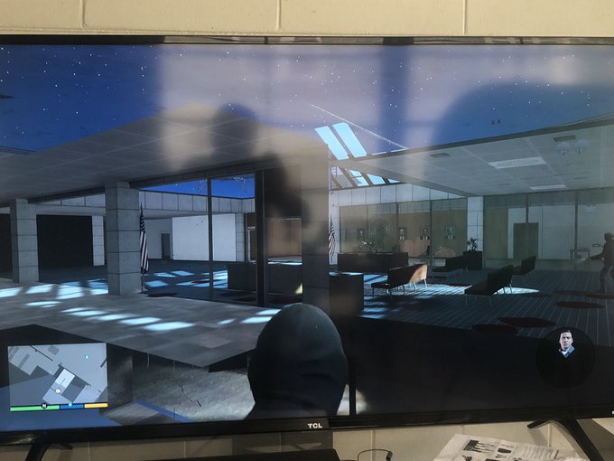 I broke #GrandTheftAutoV #GTAGlitch https://t.co/HTnZllFNYc<a href="/tag/grandtheftautov"class="tags">#GrandTheftAutoV</a><a href="/tag/gtaglitch"class="tags">#GTAGlitch</a>