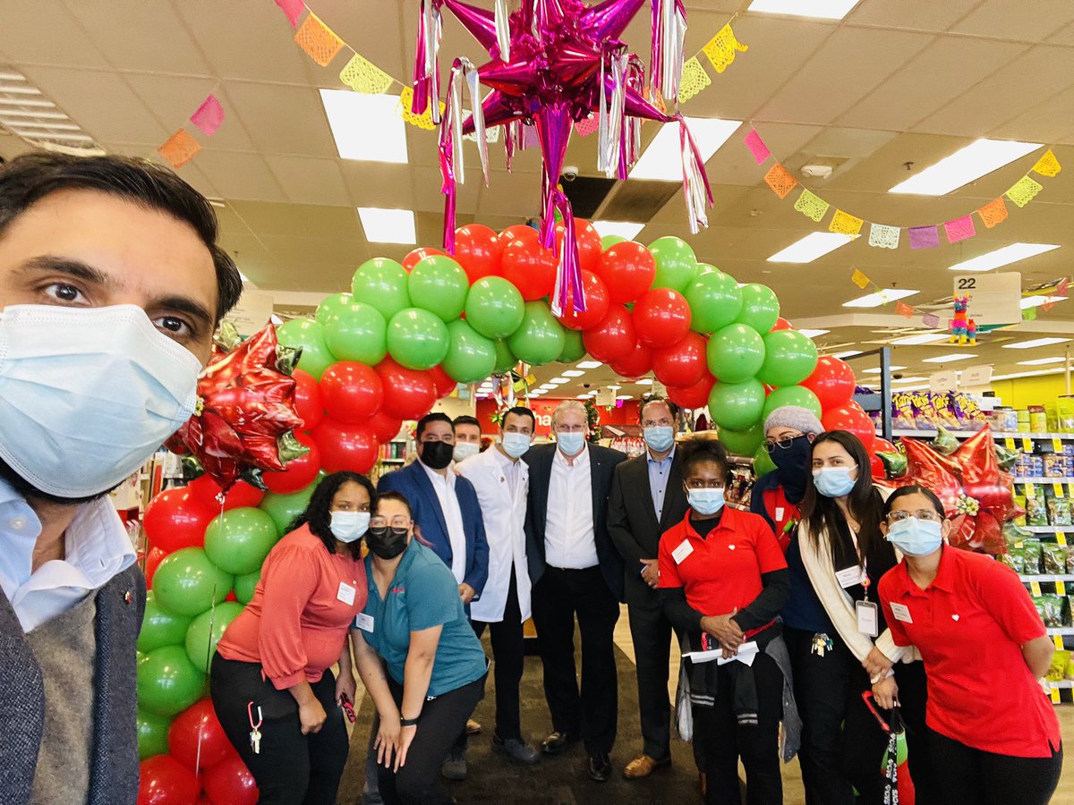 They say, everything is bigger and better in TX!! Great things are happening at yMas 7664 in Dallas.Maya and her team has elevated the yMas experience to serve their community.  <a href="/dave_kough/">Dave Kough</a> <a href="/cojeda13/">Carlos Ojeda</a> <a href="/ahmedvelezcvs/">Ahmed Velez</a> <a href="/boitelcvshealth/">Mayra Boitel</a> @AltafCvs #DFWyMas #ymas