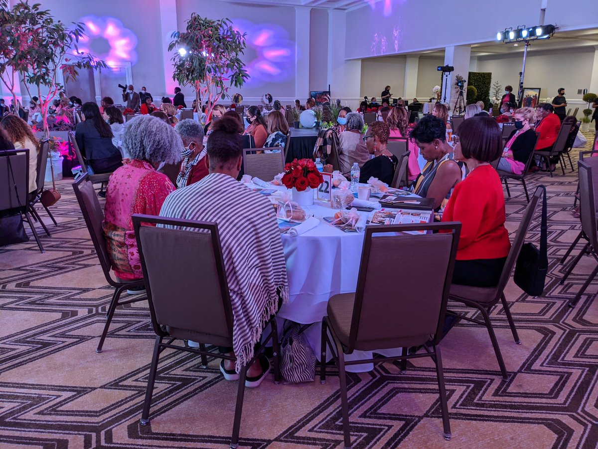 SCWHCE's tweet photo. First things first. Pastor @ Jean Burch leads us in prayer to prepare our hearts and minds for this event, and gave us a teaser of the fashion show to come with @TheWendyBurch https://t.co/zT7DPfhqNa
