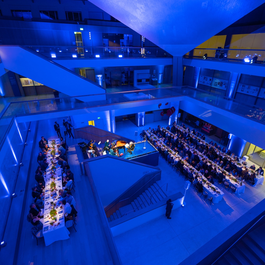 As we come to the end of a busy week for us, we look back at one of our first large events after the easing of restrictions.

This private dinner was held in the Design Museum, in celebration of Sir Terence Conran.

#LightMotif #Designmuseum #Corporateevents #Dinnerparty #London