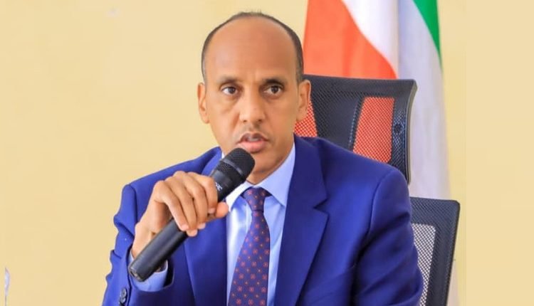 MOusmanova's tweet photo. "የአፍሪካን ችግር በተንሸዋረረ ዓይን አይቶ የተሳሳተ መፍትሄ ማቅረብ በአውሮፓውያን የተለመደ ነው፣ ከቬትናም እስከ አፍጋንስታን፥ ከላቲን እስከ ሳህል ታይቷል። ህወሀትን መደገፍ የምሥራቅ አፍሪካን ግጭት ማባባስ ነው"

የሱማሌ ክልል ፕ/ት ሙስጠፌ https://t.co/RQbWjqri3g