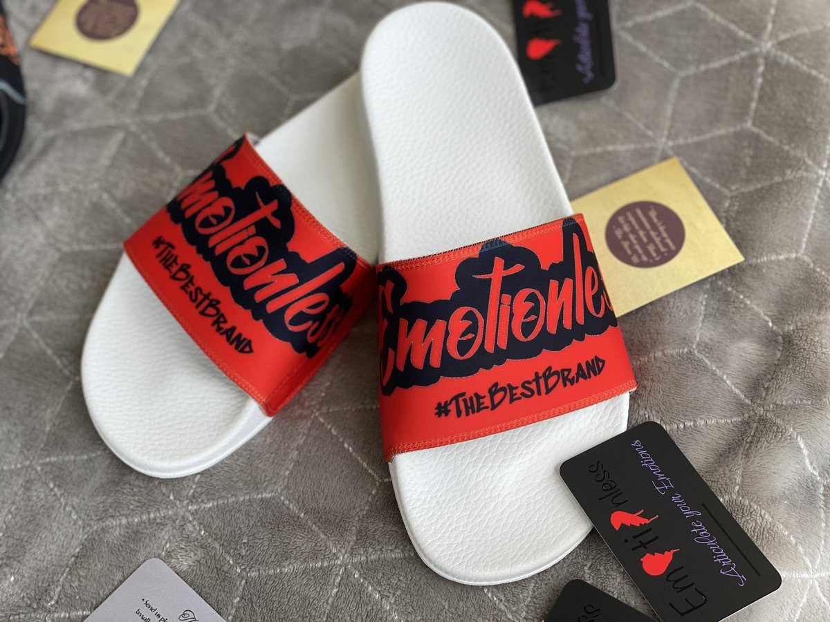 emotionless_A's tweet photo. #TheBestBrand slides are available on my site, both men &amp; woman sizes https://t.co/vJLNkyoeWp