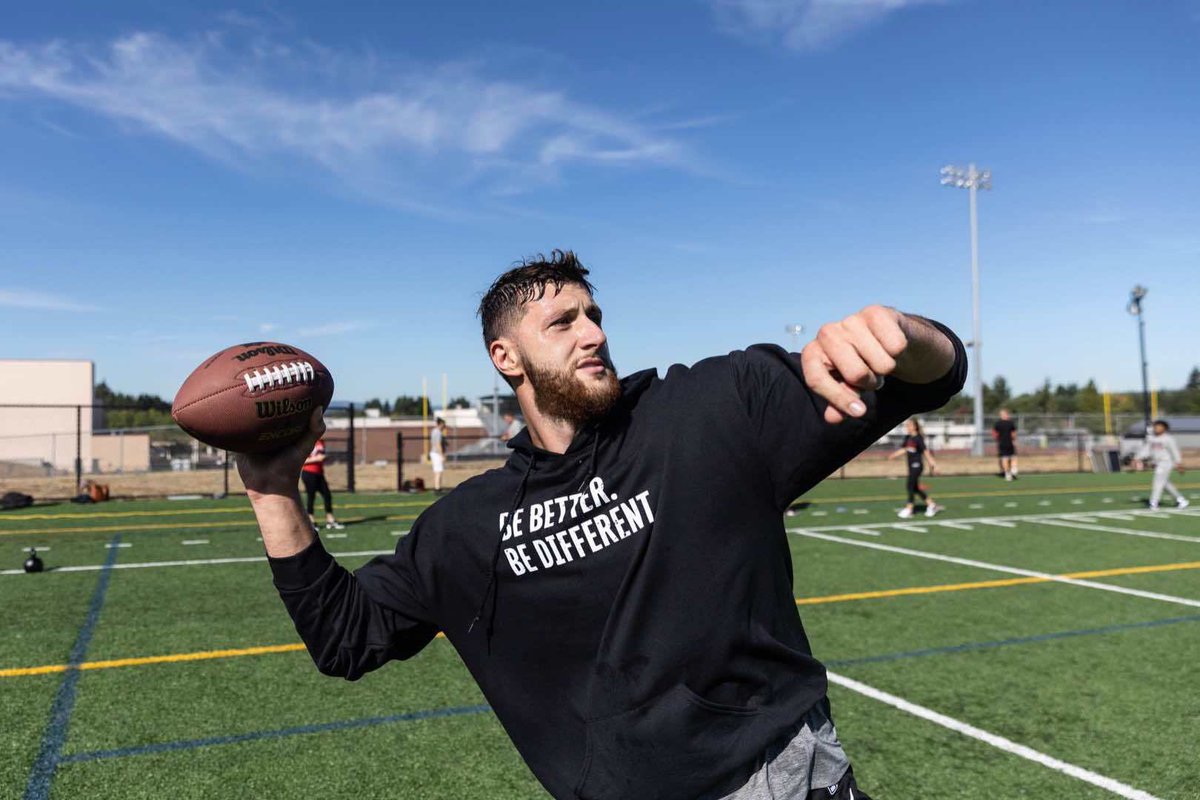 since I'm rather confused about what is happening so far with the Portland Trail Blazers front office moves, here is a photo of Jusuf Nurkic throwing a football: https://t.co/qF286P9iB6