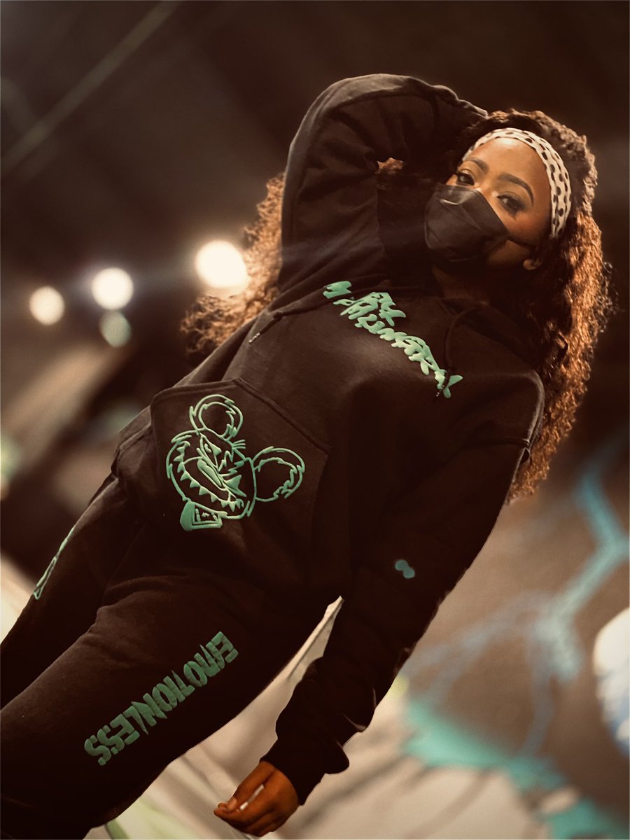emotionless_A's tweet photo. “Money Hungry” set available for purchase. https://t.co/PNLaUR0uCH