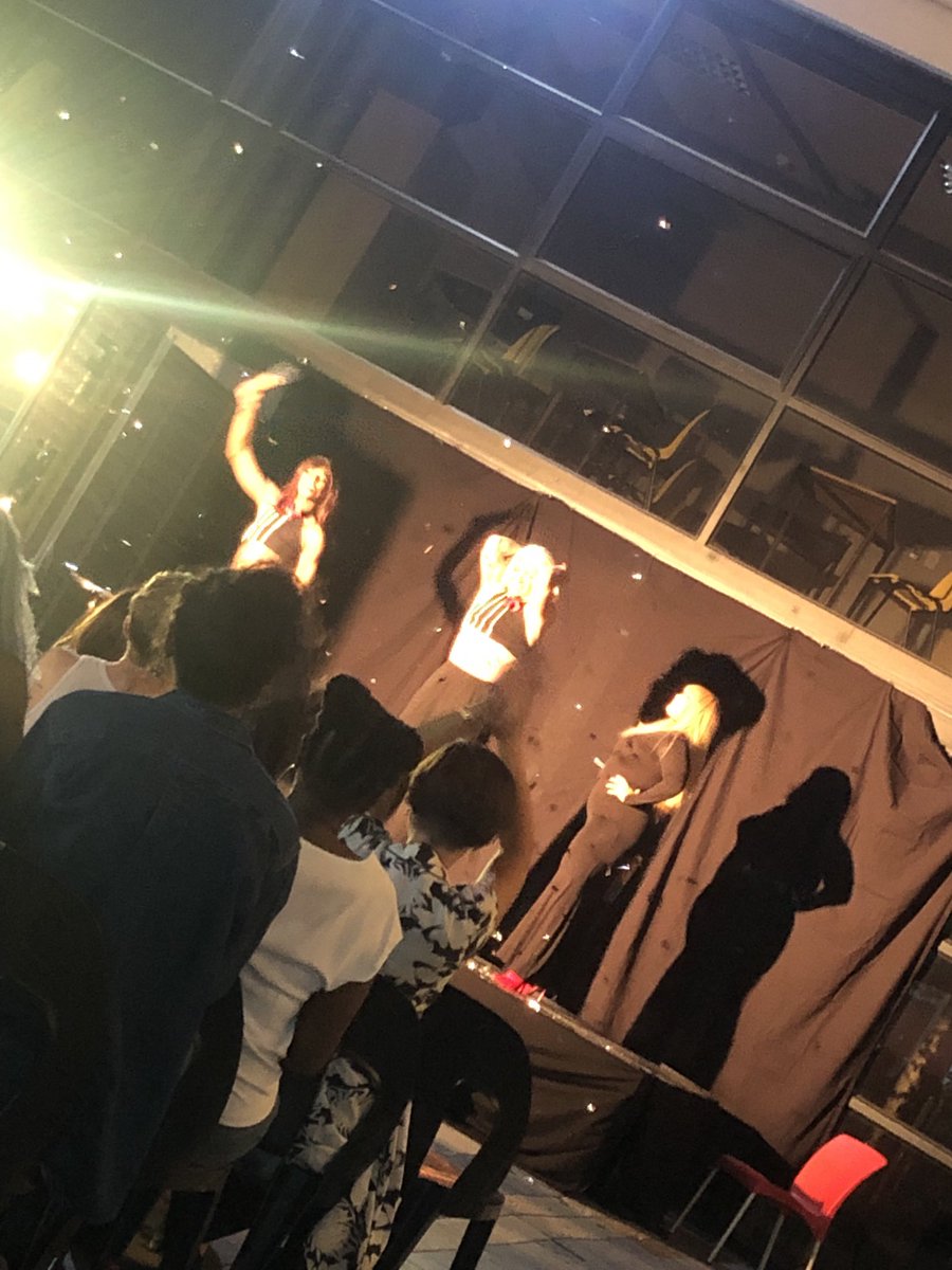 georges_gyom's tweet photo. @dragnightnam at @cafeprestigena
#waooo https://t.co/df4tGsznuv