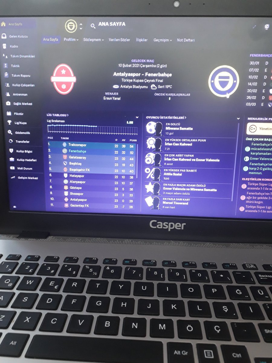 Fm2021'yle fenerbahçe kariyerine devam.Yine bir şampiyonluk mücadelesi verirken yine rakibimiz malum takım.Oyunda bile rahat şampiyonluk yok.Oyuncu öneriside alabilirim. #Fm2021