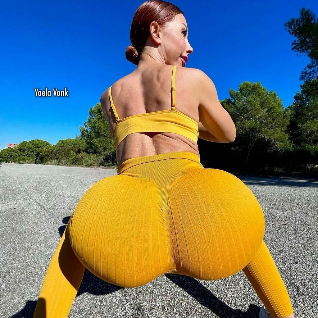 Grade A Booty on Twitter: "Describe this photo with one word. @yaelavip