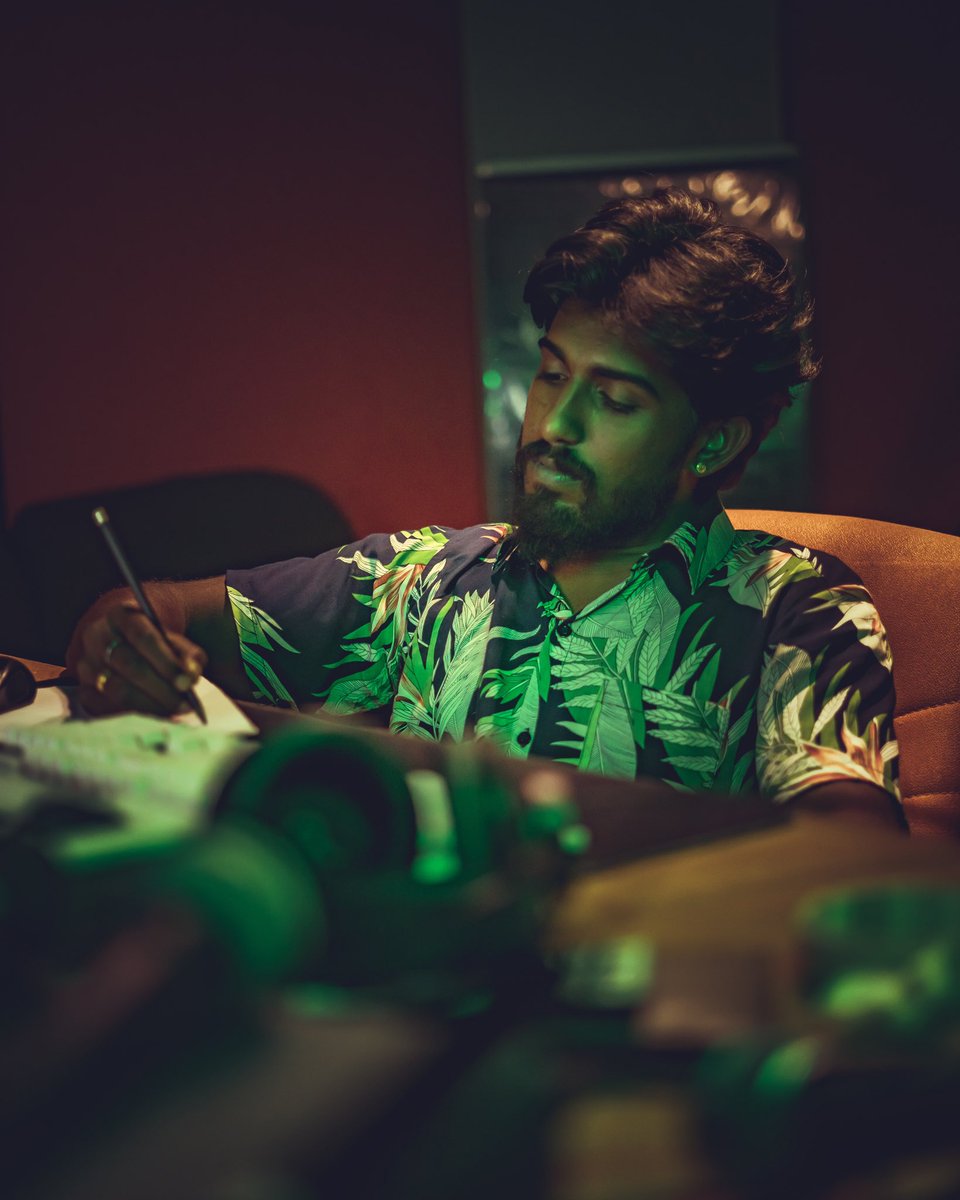 DRJINFINITY's tweet photo. "Shoot for the moon. Even if you miss, you’ll land among the stars." –Les Brown

Photo 📸 @iamnavin_k 

#drjinfinity #dream #big #cinematographer #direction #editing #musicvideo #comingsoon #manasare #buggimaan #iamnavink #goals #dontgiveup #passion https://t.co/0EnlmN4U6A