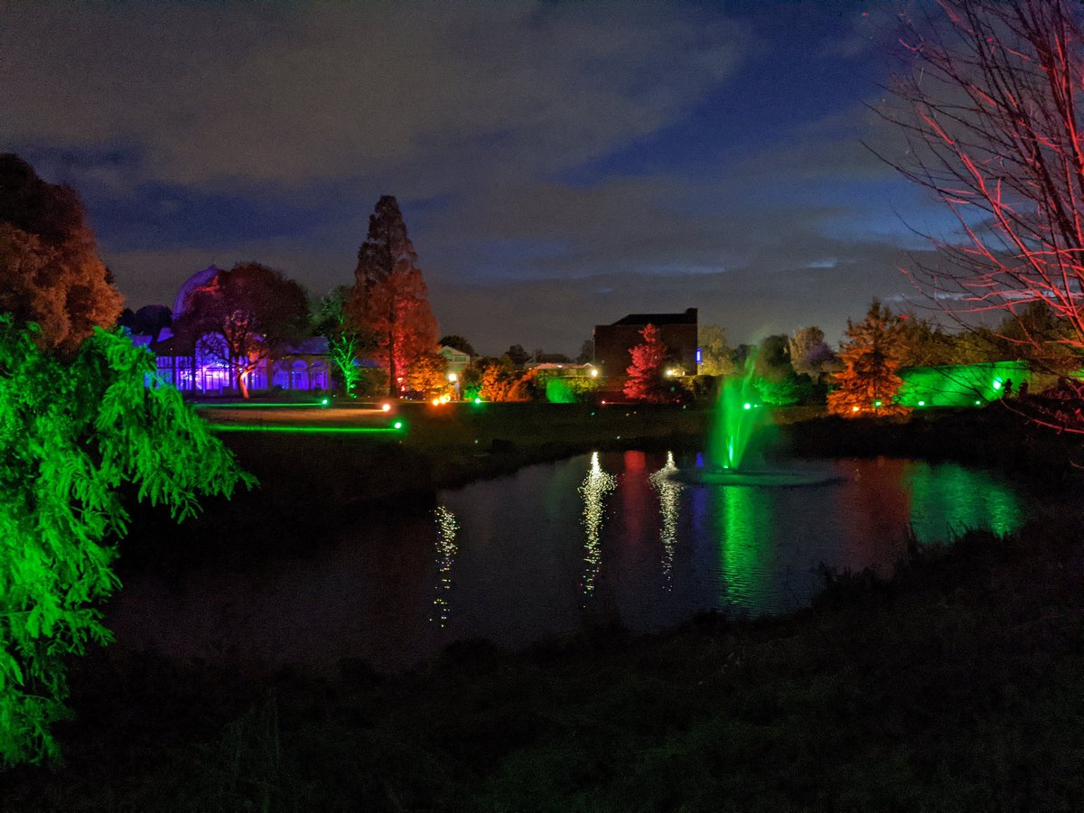 An evening at @enchantedsyon is quite enjoyable - much larger than I expected as the walking trail is nearly 2 miles long, and loads of kid friendly interludes along the way.