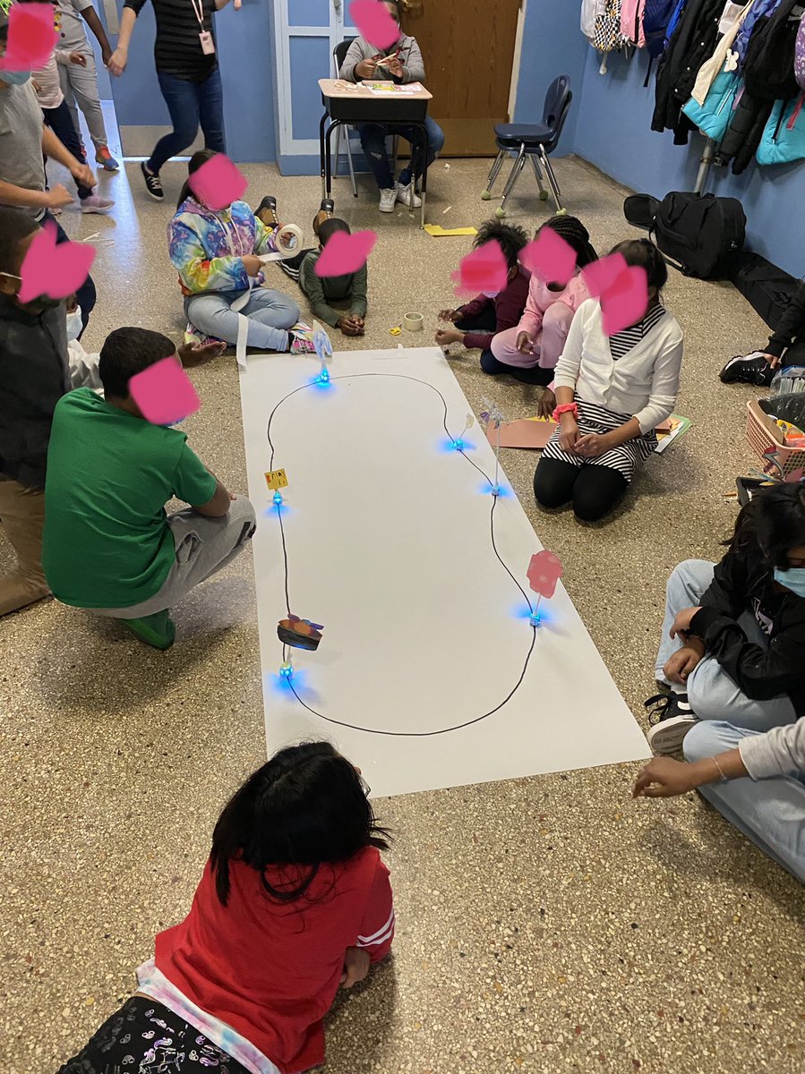 A little Friday STEAM action! Planned, designed, and created floats that would stay on top of little robots and allow them to move! #SchenectadyRising #SCSD #grade5 #LincolnElementary #STEAM