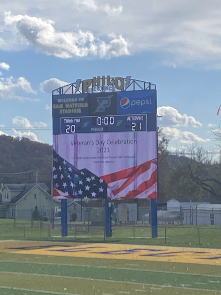 MissBurkhardt5's tweet photo. Another amazing Veteran’s Day celebration! Thank you to all that have served and continue to serve our country! We appreciate you🇺🇸💙❤️ https://t.co/aQsZ1ToSkS