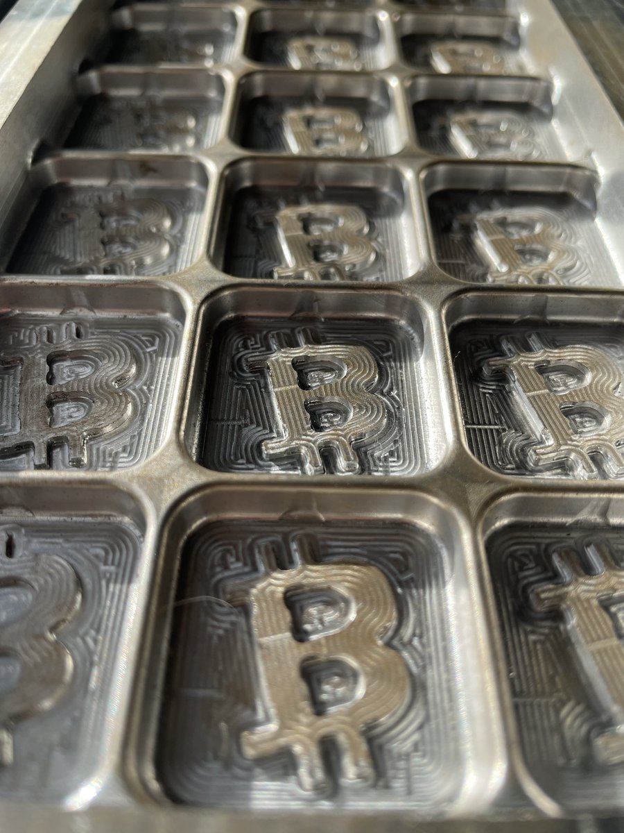 our minting experience is almost ready… and we’re getting ready to make a lot of chocolate. stay tuned.