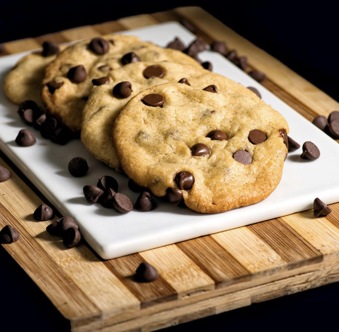 Cookies переводчик. Печенье с шоколадом. Chocolate Chip cookies. Печенье с шоколадной крошкой. Печенье Chocolate Chip cookies.