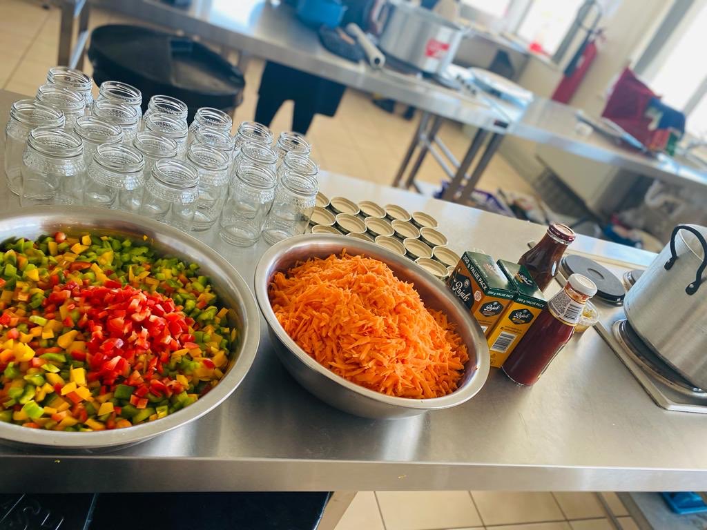 vheneka2016's tweet photo. What a busy day of Production, from Cooking to Packaging, and then Labelling. The students thoroughly enjoyed this exercise and now they are ready and prepped to make big orders.
#production #survivorupliftment #packaging #productlabels #cooking #skillsdevelopment #npocapetown https://t.co/XhyDoUnkxl