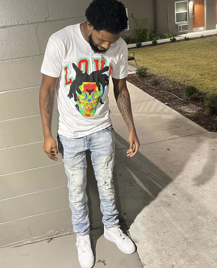DrevontaeJ's tweet photo. Thanking the man above for seeing another birthday! #Gleefully 🤟🏾🙏🏾
Year 24‼️♏️ https://t.co/Wm8IIepGAV
