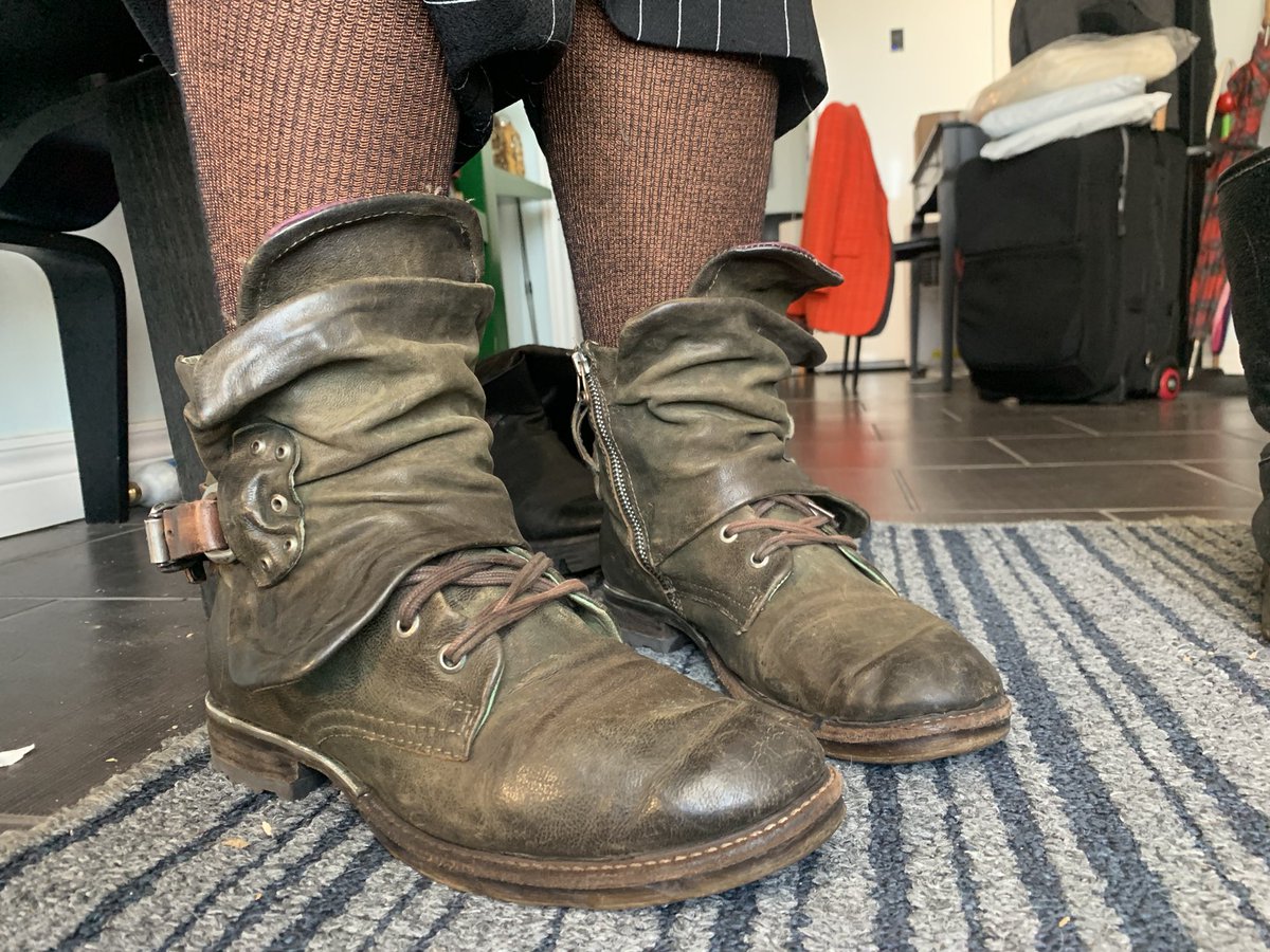 Erin Caton tweet media