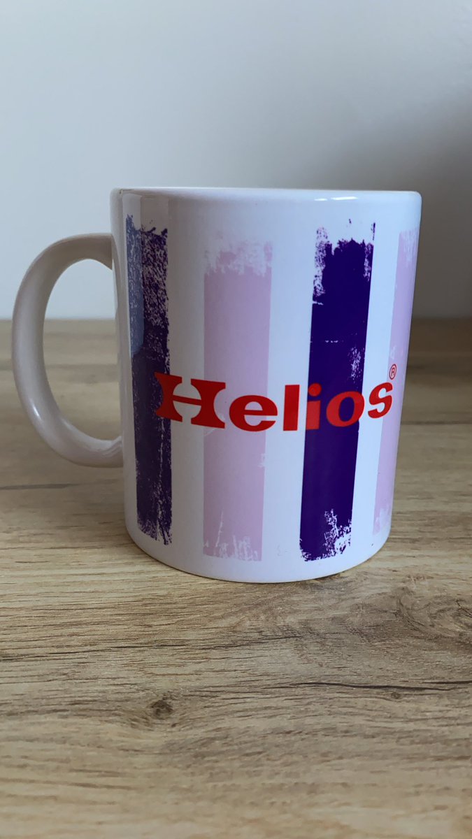 javisimon_9's tweet photo. Un placer haber conocido a @chusrodriguez y @jesus_pucela y poder conseguir la taza de @MARCAvalladolid Mención especial a mi hermano @simoneete que fue quien se suscribió pero vive lejos y no la pudo recoger. https://t.co/01fPpzJnvb