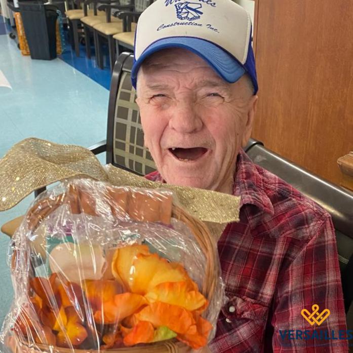 VersaillesHC's tweet photo. Our big bingo winner won BIG! Gift donated by our new beautician Jodi Feister! 🥇

#versailleshealthcare #versaillesohio #versailles #ohiohealthcare #seniorliving #nursinghome #ohionursinghome #rehabfacility #assistedliving #ohioassistedliving #community #ohiocommunity https://t.co/QYfOGX3Vrj