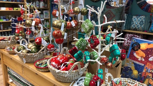 Headington_FT's tweet photo. Our Christmas decoration display gets bigger & better! Come and buy your decorations before it is reduced from its current splendour by all our other lovely customers!
#choosefairtrade #shopethically #fairtradefestiveseason
#shoplocaloxford #headingtonshops
#SustainableChristmas https://t.co/5z2vscGQ2j
