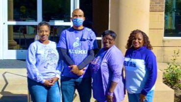 tabpheeasttexas's tweet photo. Flashback Friday photo of our @TABPHE1973 East Texas Chapter members at @SFASU homecoming! @sfa_alumni https://t.co/tqC9uqUnG2