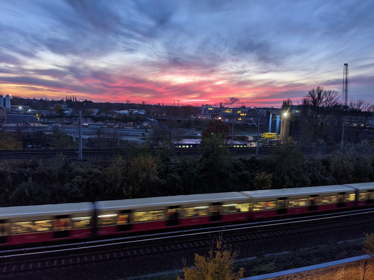 Die letzte Woche durfte ich im Büro unseres Kunden ToolTime in Berlin arbeiten. Die Aussicht ist beeindruckend. <a href="/rethincGmbH/">re:thinc</a> machts möglich  #remotework
