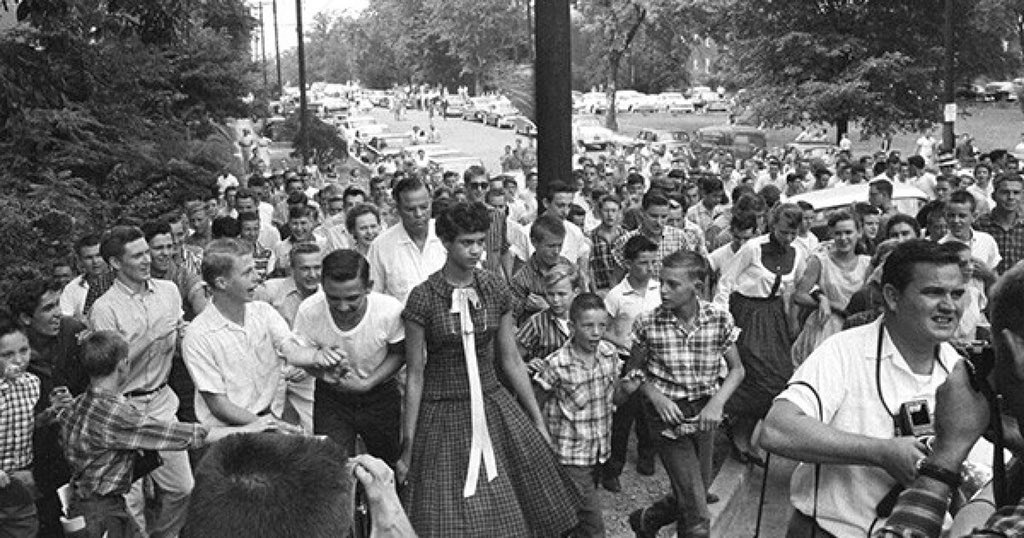 ang_EP's tweet photo. So happy to have Dot Count-Scoggins as our @CM_CLT this morning! ❤️
@creativemorning
#cmliminal
Dorothy "Dot" Counts-Scoggins is a civil rights pioneer & one of the first black students admitted to the Harding High School. https://t.co/1yNBHLDqEq
