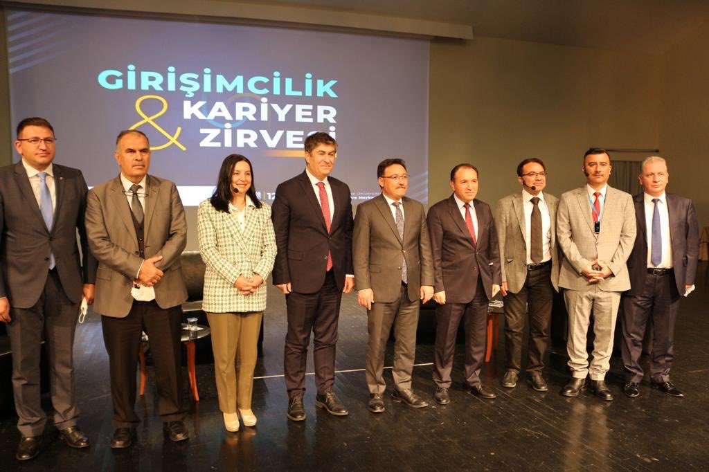 KayahanCanturk's tweet photo. Girişimcilik ve Kariyer Zirvemizden … https://t.co/Ng1SdobkG7