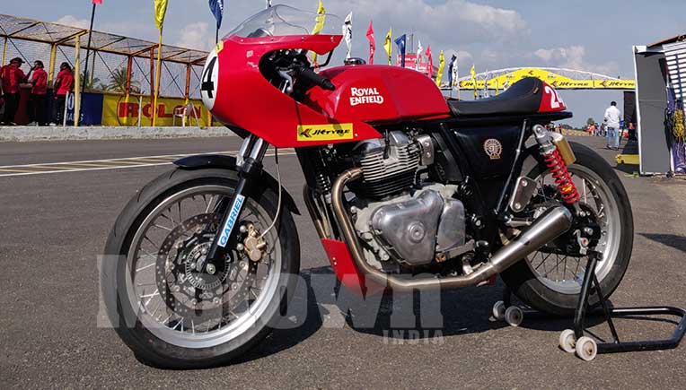 MotownIndia's tweet photo. https://t.co/0dEE7Mfk55
Back to #RetroRacing with #RoyalEnfield #ContinentalGTR650 
#ContinentalGTCup @royalenfield @sidlal @PTharyan @siamindia @FADA_India https://t.co/ptzLRcZlwy