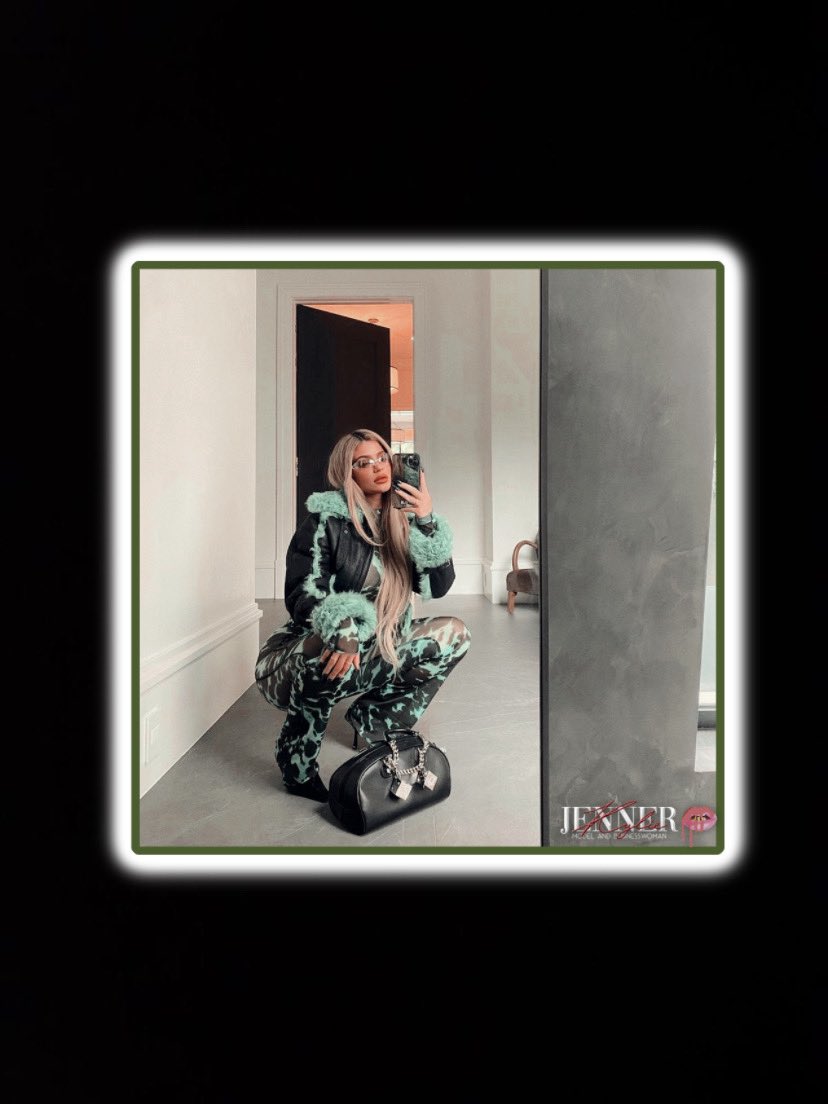 endeuszda's tweet image. ㅤ
ㅤㅤㅤㅤ       lα vıtα è cᦅmǝ̠ ꭎ'n𝗮 
ㅤㅤ     ㅤ❪.scαtᦅlα!❫ dı cıo𝗰𝗰olαtını
ㅤㅤㅤㅤㅤ                #𝗳endi𝘀𝘀22
ㅤ