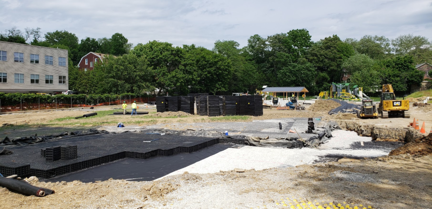Ethos' own Barton Kirk was featured on The Allegheny Front last month to talk about Wightman Park in the Squirrel Hill neighborhood of #Pittsburgh... #Stormwater Infrastructure Hidden Beneath Two New Pittsburgh Parks.

alleghenyfront.org/stormwater-inf…

#greeninfrastructure #rainart