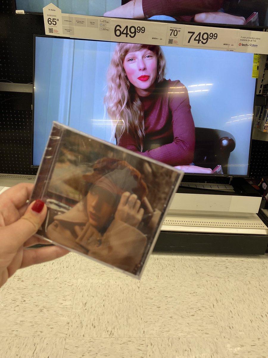 ready_for_swift's tweet photo. Age 13->Age 22 and it is still my favourite album. RED was my first Taylor Swift Concert and I wore this shirt everyday after. I can’t wait to experience this album all over again. #ItsRedSeason #TaylorsVersion #MissSwift #RedTaylorsVersion @taylornation13 @taylorswift13 https://t.co/kXVf4hzhUV