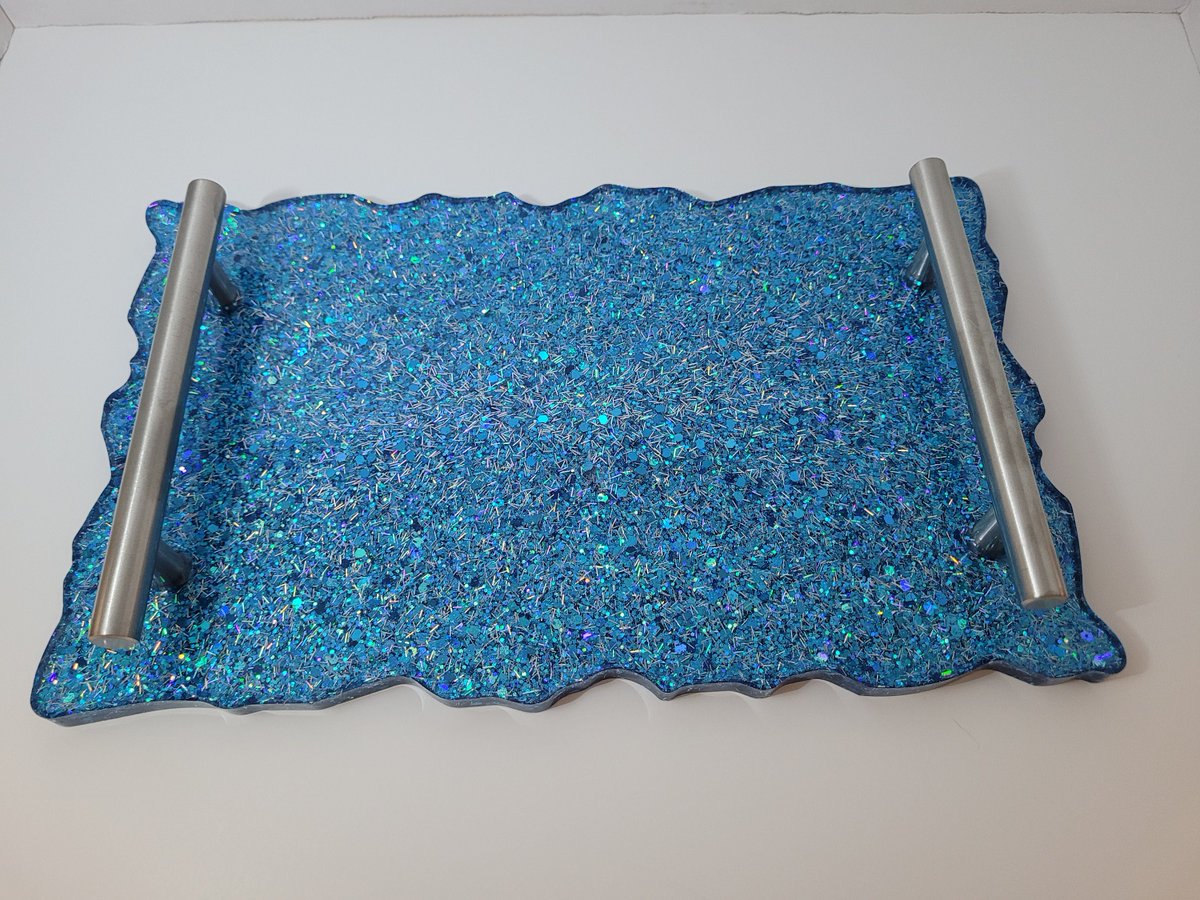ResinSharon's tweet photo. Excited to share the latest addition to my #etsy shop: Blue Glitter Serving Tray, Tray with Silver Handles, Perfume Tray, Vanity Tray, Serving Platter, Bedroom Display Tray, Table Tray https://t.co/ctXnuN9fpY #blue #silver #bedroom #contemporary #servingtray https://t.co/9LbuYOai20