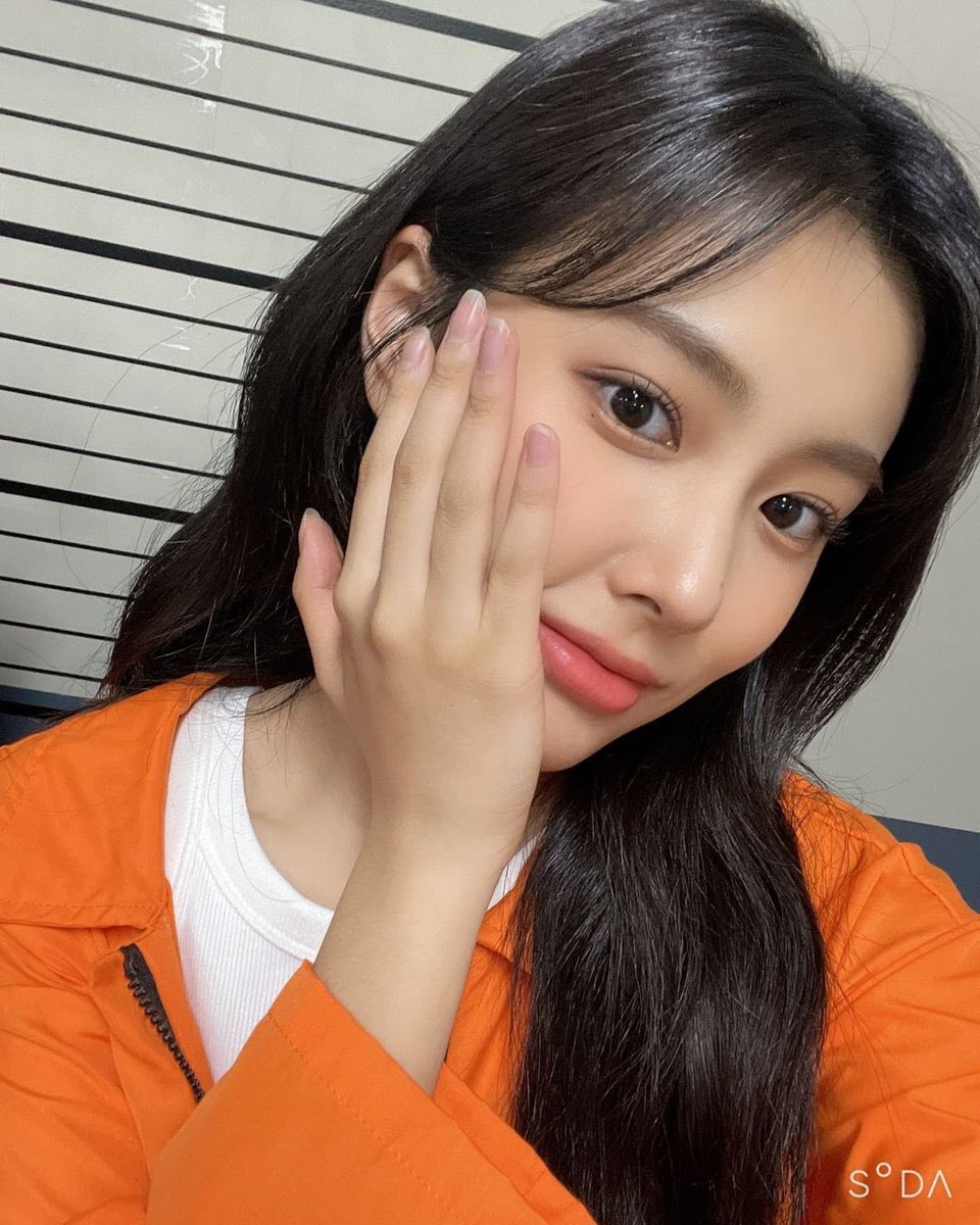 picshyewon's tweet photo. soda ig update https://t.co/HbYo19qDhc