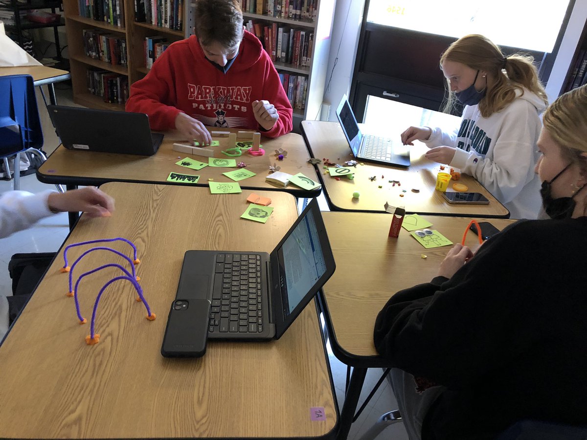 Took some inspiration (and resources!) from @AngelaStockman yesterday to do some building in Comp. It was a hit! #makewriting #psouthproud