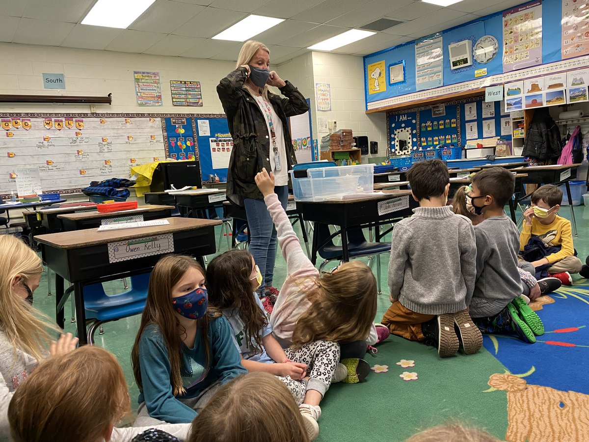 perezpals's tweet photo. @tinaovermanbt introduced our Northern Diamondback Terrapins, along with their permit for care, to our class today! We'll care for them  and then release them back to their habitat in Holgate, LBI in the Spring. #BearTavernPride https://t.co/6LJiq7kKLW