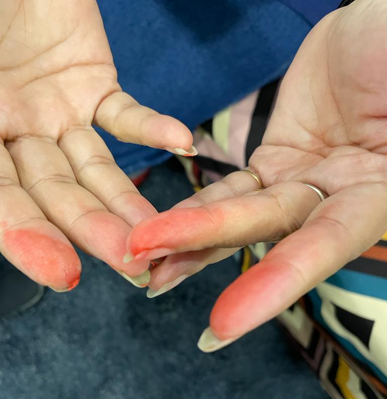 luganikaran's tweet photo. . @Bakingo_Online Order a vegan Red Velvet cake for a friend as a birthday gift, but the artificial color on it is way too much for a human to eat it. 

Super-disappointed. This is how the color looks. 

Please resolve as you have spoilt his day and my gift. https://t.co/iPT0iH5aeO