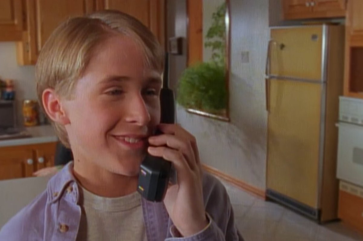 GrandeHanterie's tweet photo. Rappelons que le jeune #RyanGosling avait joué aussi bien dans #Goosebumps que #AreYouAfraidoftheDark au début de sa carrière, mais aussi dans #PsiFactor.
Je suis pas fan du gars, mais je suis curieux de voir ce qu'il va donner dans le remake de #Woflman. https://t.co/qYdBi24iE4