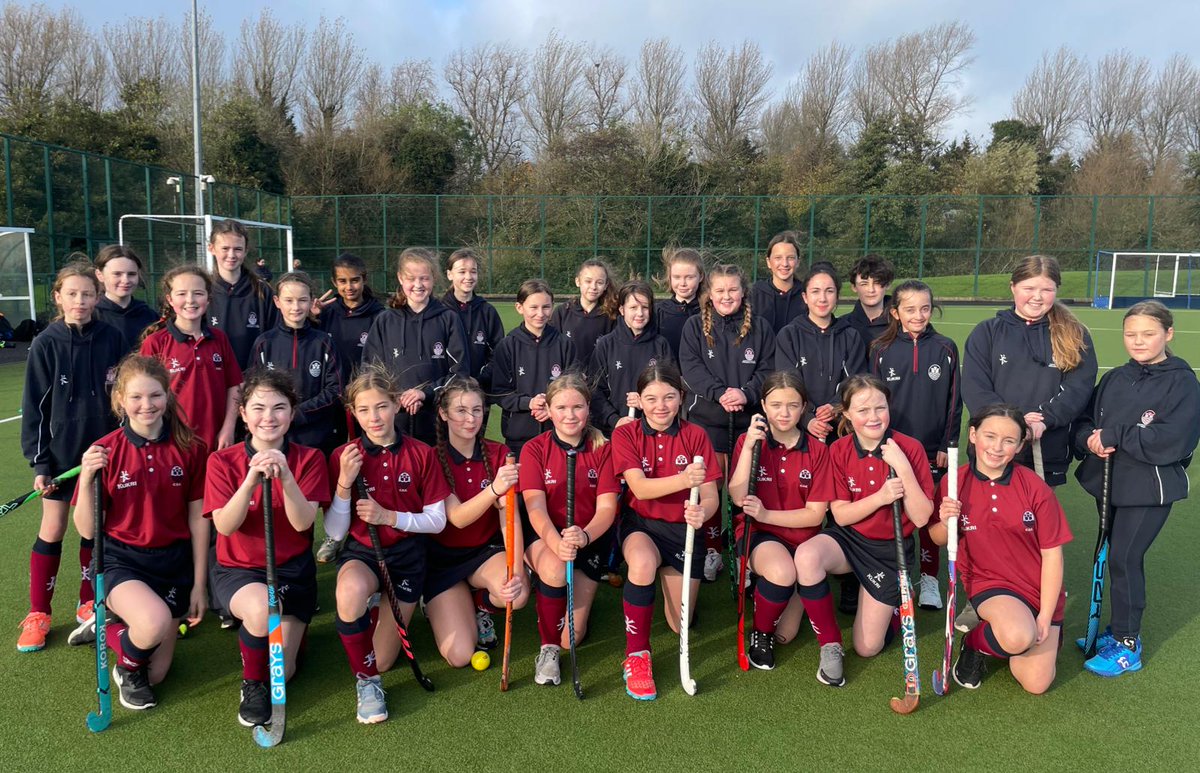 CarrickGrammar's tweet photo. Congratulations to Year 8 who played their first hockey matches for CGS against @BelfastRoyalAc. Team Holland won 1-0, Team Australia lost 2-0, Team England lost 1-0 and Team Spain lost 2-0. Well done girls! #thefirststeps #teamwork @UlsterHockey https://t.co/kr68XqcxDi