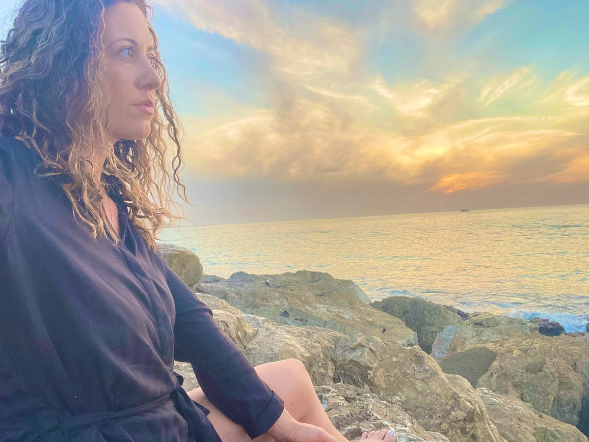 mama_metaverse7's tweet photo. 💫 Labor is a craft, but rest is an art 💫#solitude #selfromance #shabbat #sabbath https://t.co/5VdIFtRixN