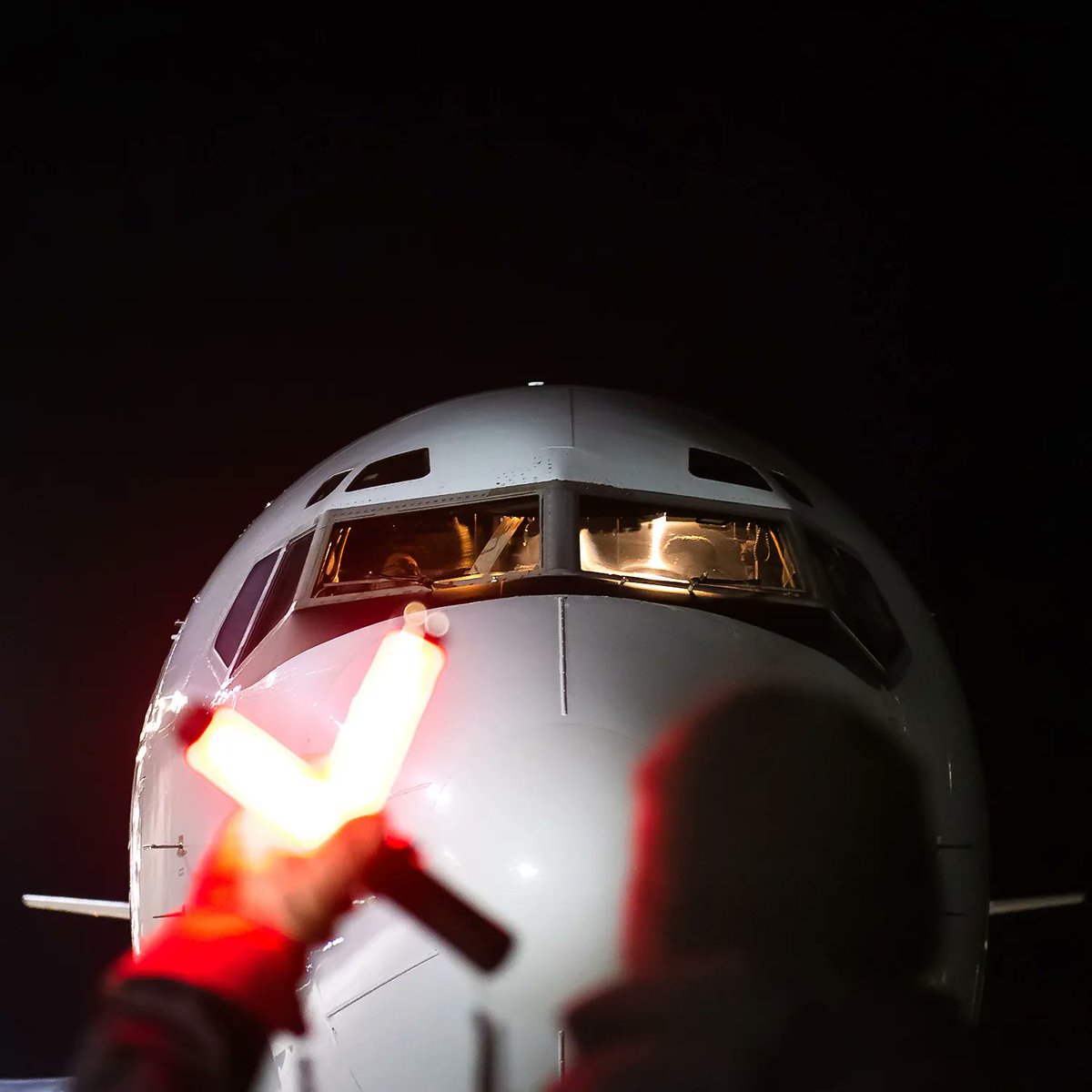 nolinoraviation's tweet photo. Special shout out to our #groundteam
Whether it's sunny, rainy, or windy, you are always there to save the day with your efficiency, your #teamspirit, and your smile.
Thank you for your daily dedication.
Click here to join the #team: https://t.co/H3pZuJc3WZ
#rampagent #aviation https://t.co/yqQwUiyIVz