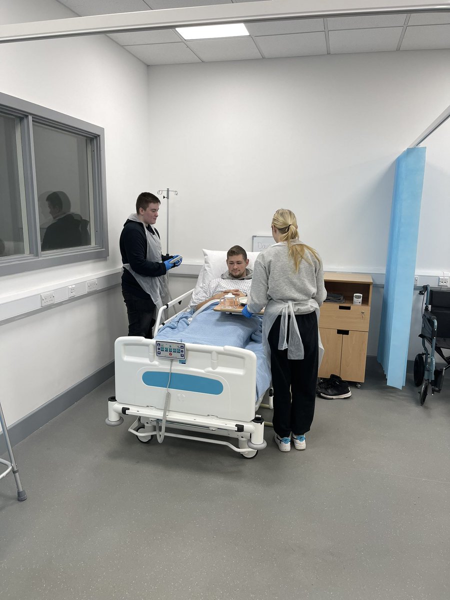 T Level health students putting their person centred care skills to the test, and exploring what it feels like to be a patient! <a href="/mrsmad40/">Clare Steere</a> @CrawleyCollege #health #nhs #tlevels